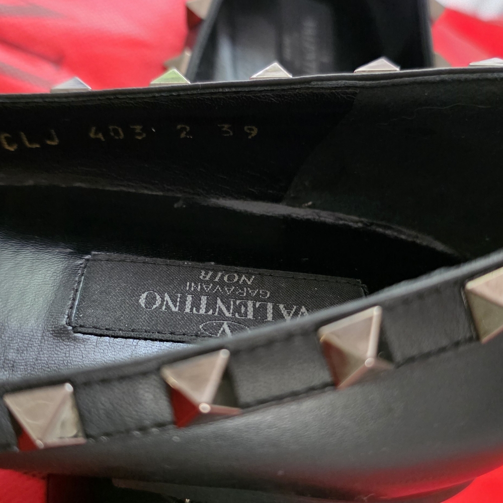 Valentino Garavani Black Leather Studded Flats